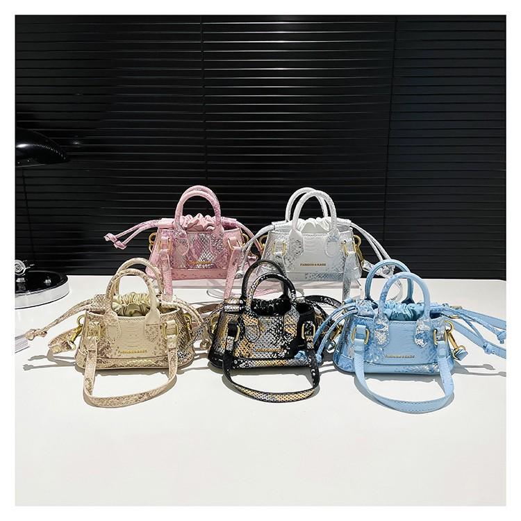 Bag Women's Delicate Crocodile Pattern Mini Handbag Niche Design Vegetable Basket Women's One Shoulder Crossbody Bag