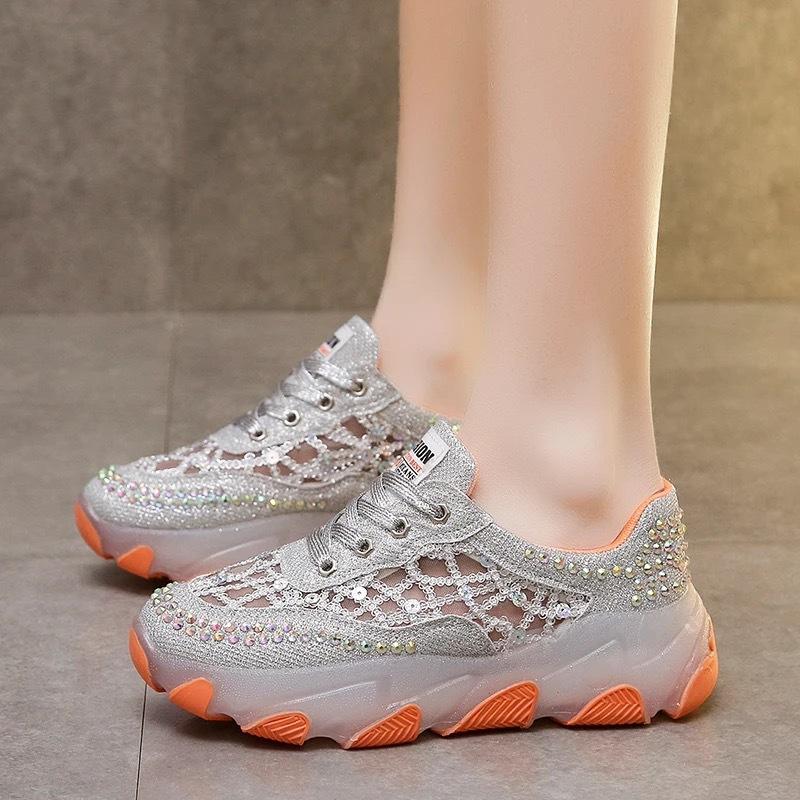 New Summer Lace Cool Women Casual Shoes 2025 Sheer Sheer Embroidery Mesh Breathable Sneakers Outdoor Lightweight Vulcanize Shoes