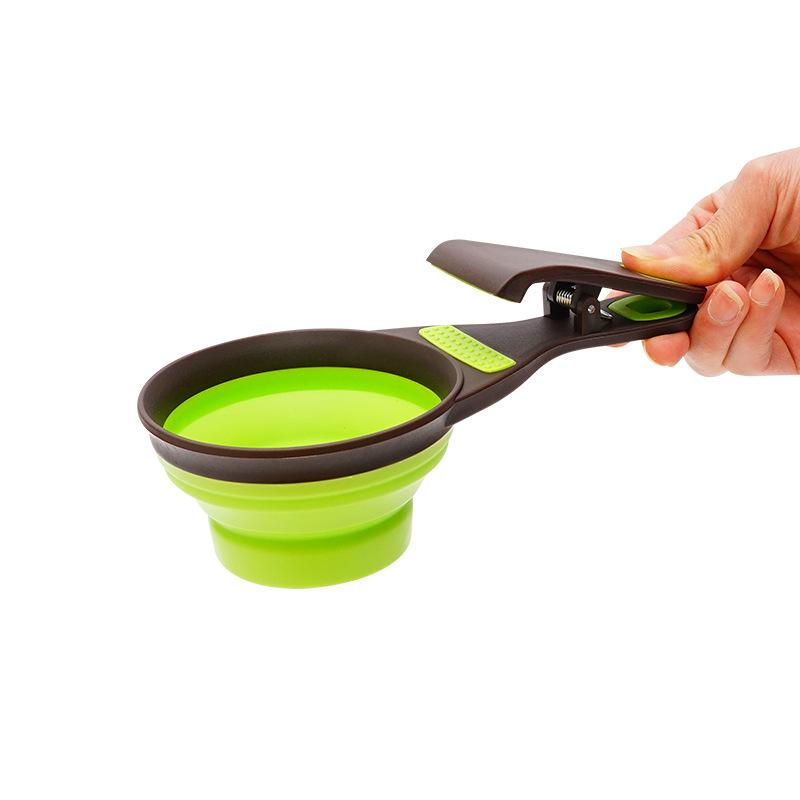 Silicone folding dog food spoon pet spoon with sealing clip food shovel cat food spoon pet supplies