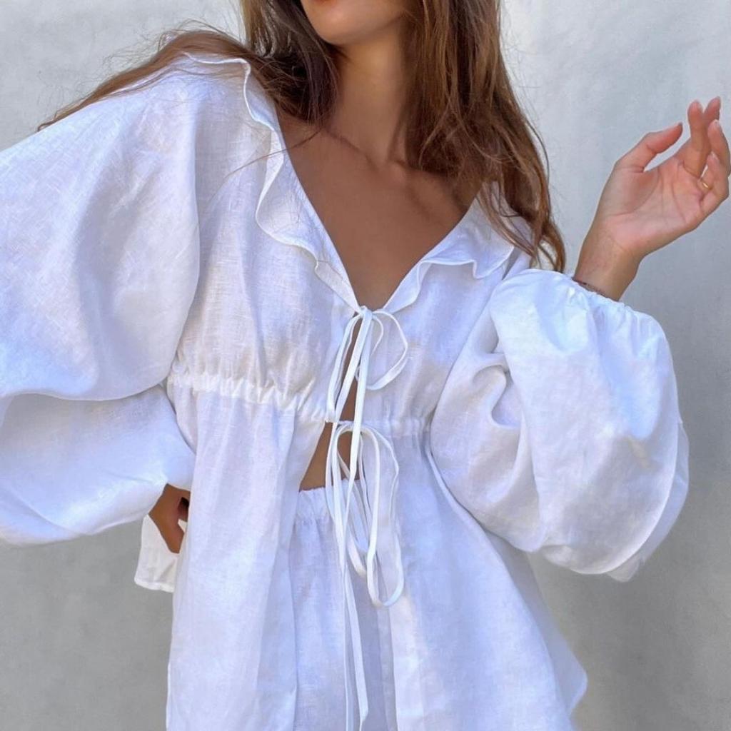 Повседневный осенний комплект в французском стиле, новая мода, хлопок и лен, V-образный вырез, топ с рукавами-буфами, шорты, комплект из двух предметов