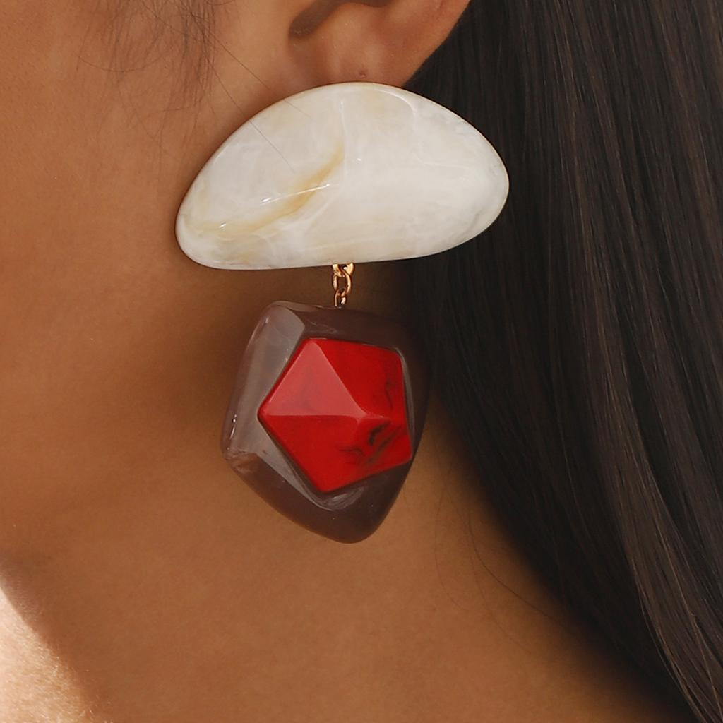 Модные серьги-подвески для женщин