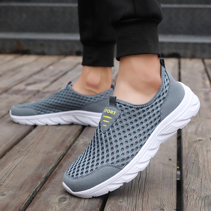 Lightweight Men Casual Shoes Breathable Slip On Male Casual Sneakers Anti-slip Men's Flats Outdoor Walking Shoes Size 39-46