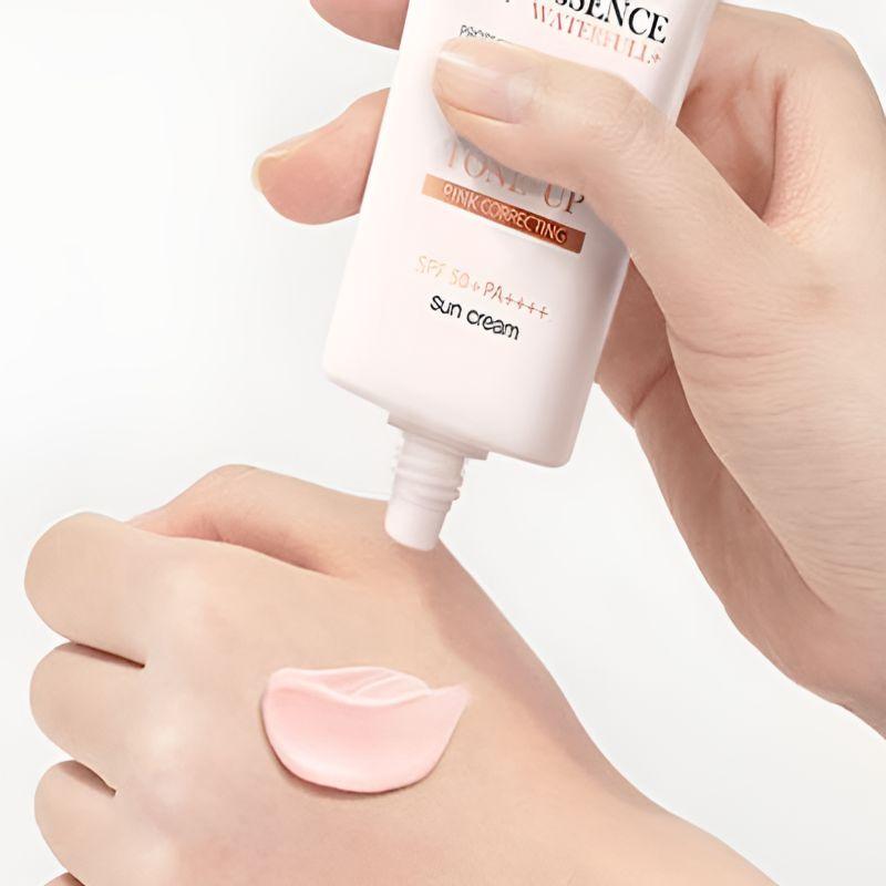 d’Alba Waterful Tone-Up Sun Cream SPF50+ PA++++ 50 Ml  *  2 & Balancing Vegan Gel Cleanser 15 Ml Set