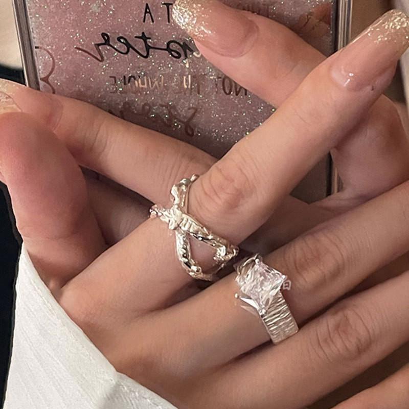 Уникальное кольцо из серебра 925 пробы ручной работы с неровной текстурой для женщин, с гламурным дизайном и регулируемым размером для современной моды