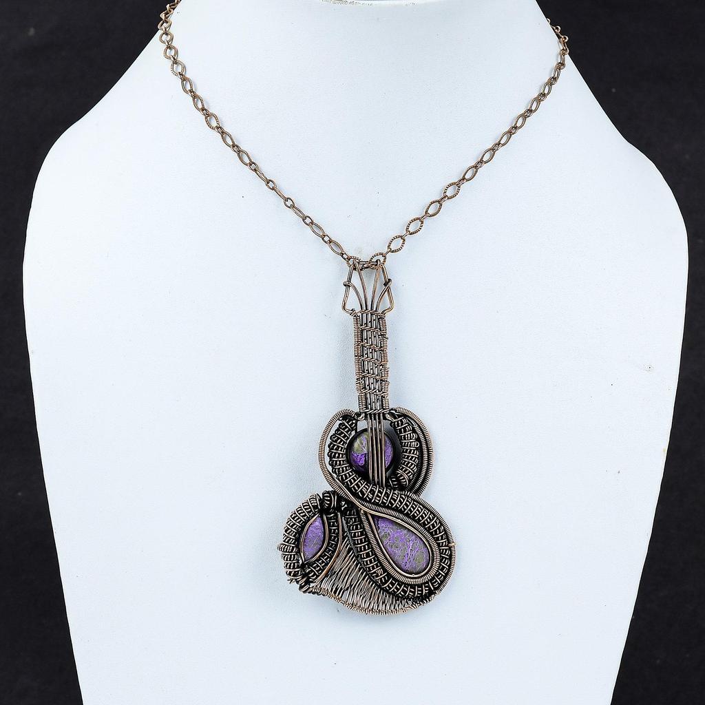 Пурпуритовый кулон, медная проволока, кулон, кулон в виде гитары, кулон ручной работы, медная проволока, ювелирный подарок для нее, подвеска из натурального драгоценного камня