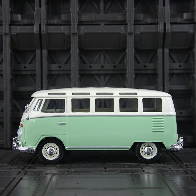 Майсто 1:25-сантиметровая модель-машина Volkswagen Van Samba Alloy Bus, двери открываются, подходит для коллекции и может быть подарена