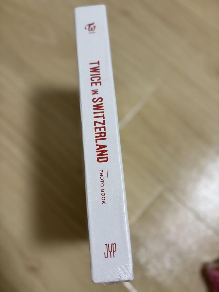 [USED] TWICE TWICEinSWITZERLAND