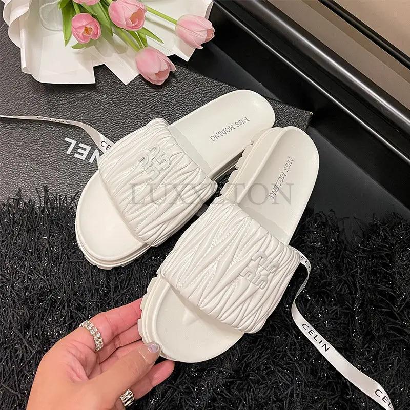 Летние новые женские плоские тапочки с плиссированным верхом, трехмерные, прочные, открытые тапочки, простые, с круглым носком, женские сандалии