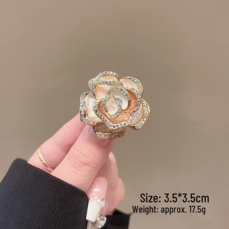 Exquisite Butterfly & Rose Camellia Brooch - Elegant Flower Corsage for Women's Suit Coats