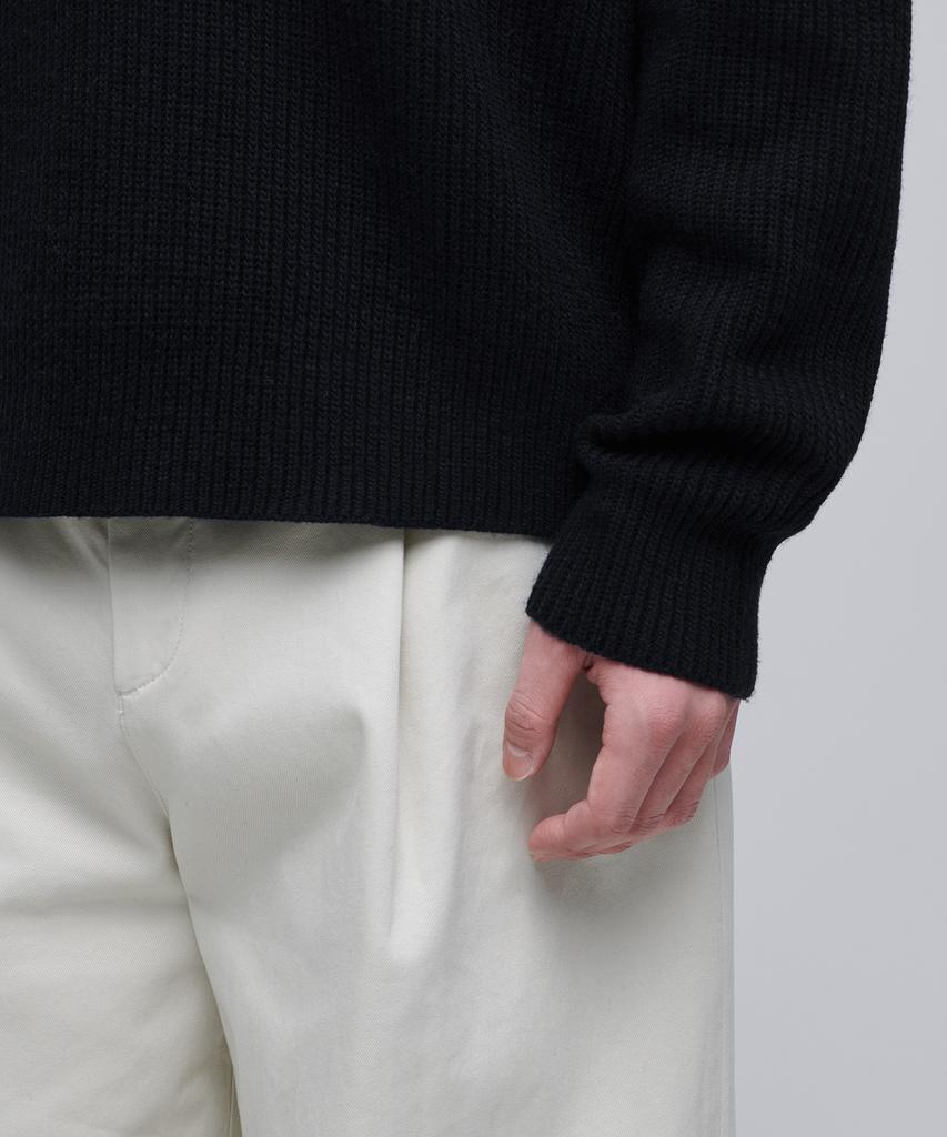 MUSINSA STANDARD Relaxed Ribbed Half Zip Knit [Black]