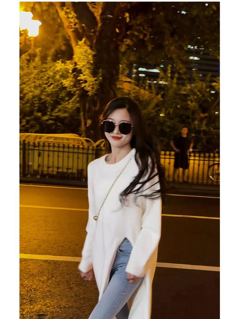 Женское трикотажное платье-свитер средней длины: Ленивый стиль, Круглый вырез, Свободный крой, Боковой разрез, Длина ниже колена, Осень/Зима