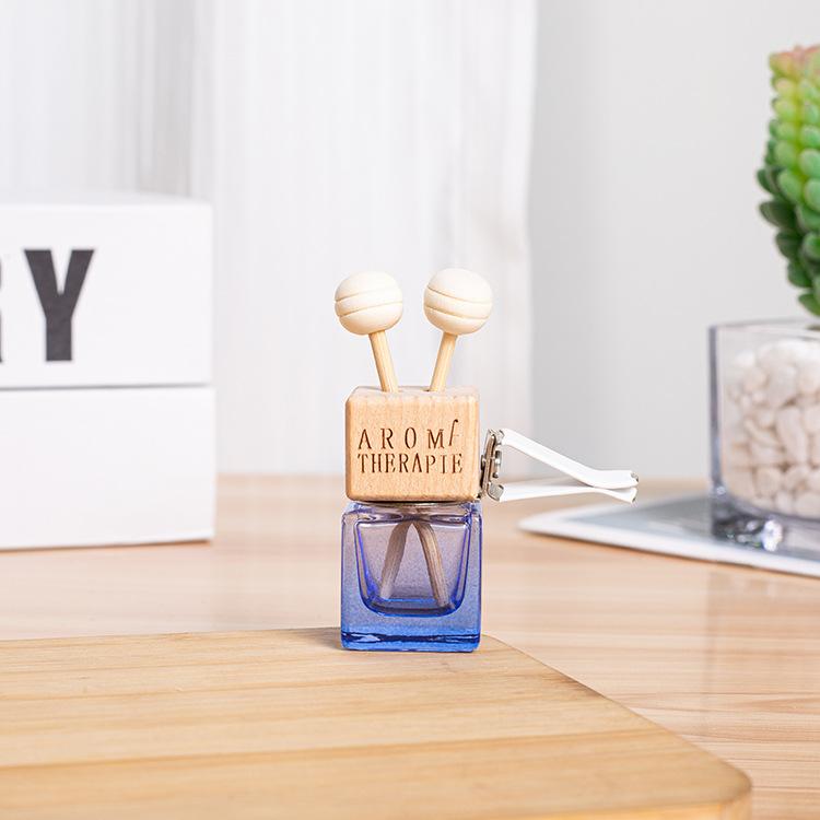 Car Air Outlet Hanging Perfume Pendant Fragrance Air Freshener Empty Glass Perfume Diffuser Bottle Aromatherapy Decor Accessorie