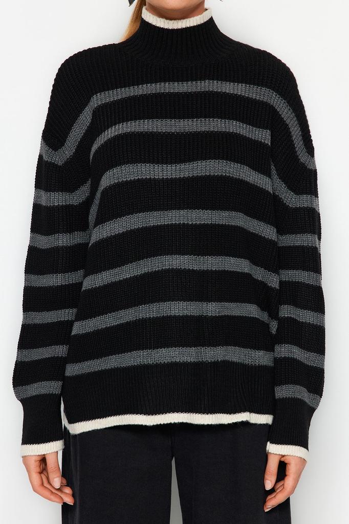 Women's Fashionable Stylish Sweater Black Wide Pattern Striped Knitwear Sweater