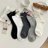 Японские носки JK Sweet Bowknot Tied Medium Tube Socks для женщин, носки с бантом на пятке, повседневные, черно-белые, ворсовые, спортивные, хлопковые носки для девочек