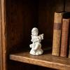 2 шт. Мини-фигурка Амура, Маленькие херувимы из смолы, Играющие на музыкальном инструменте, Статуэтка, Миниатюрное декоративное украшение в виде белого ангела для дома, офиса, стола