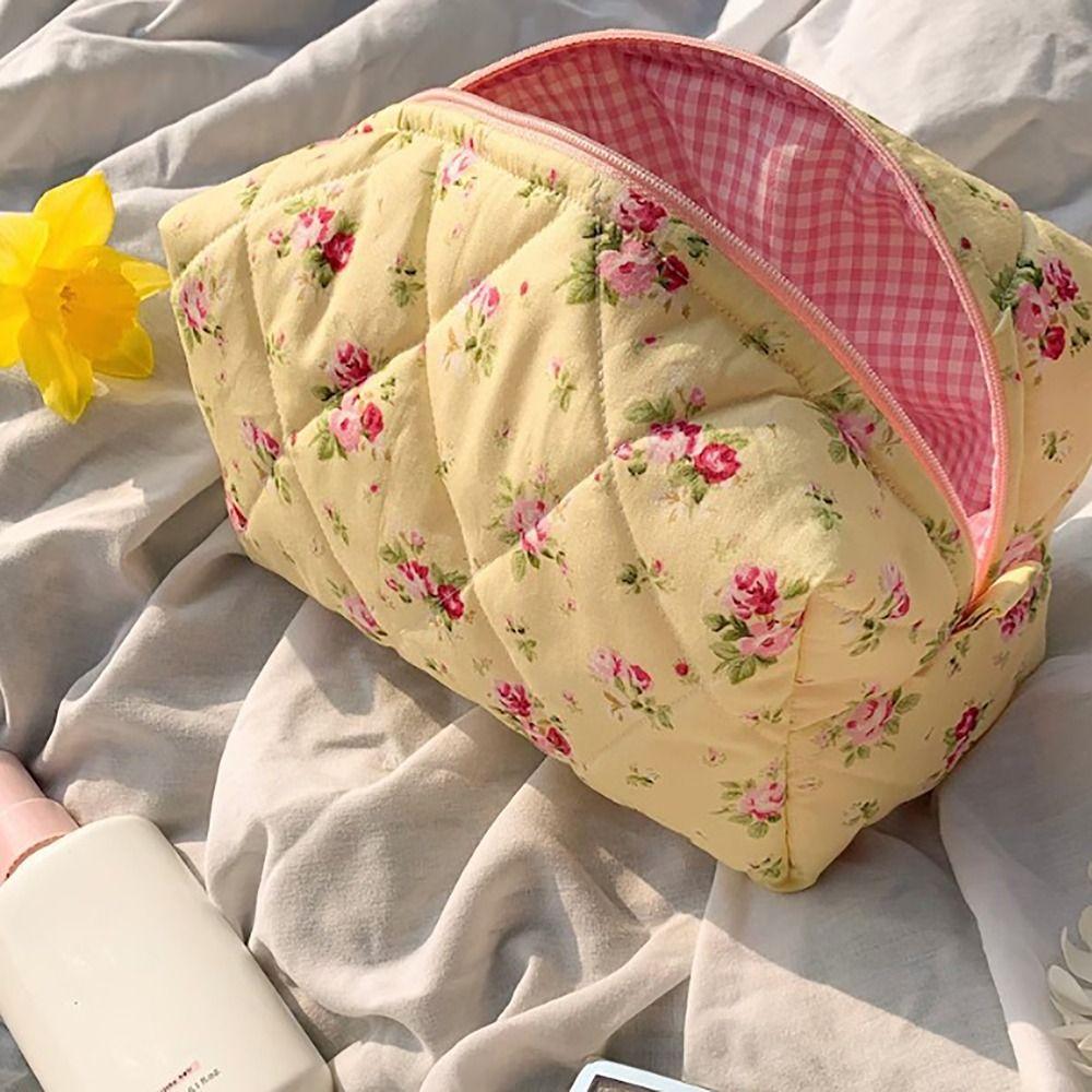 Flower StrawberryPrinted Floral Puffy Quilted Makeup Bag Toiletry Handbag for Women Girls