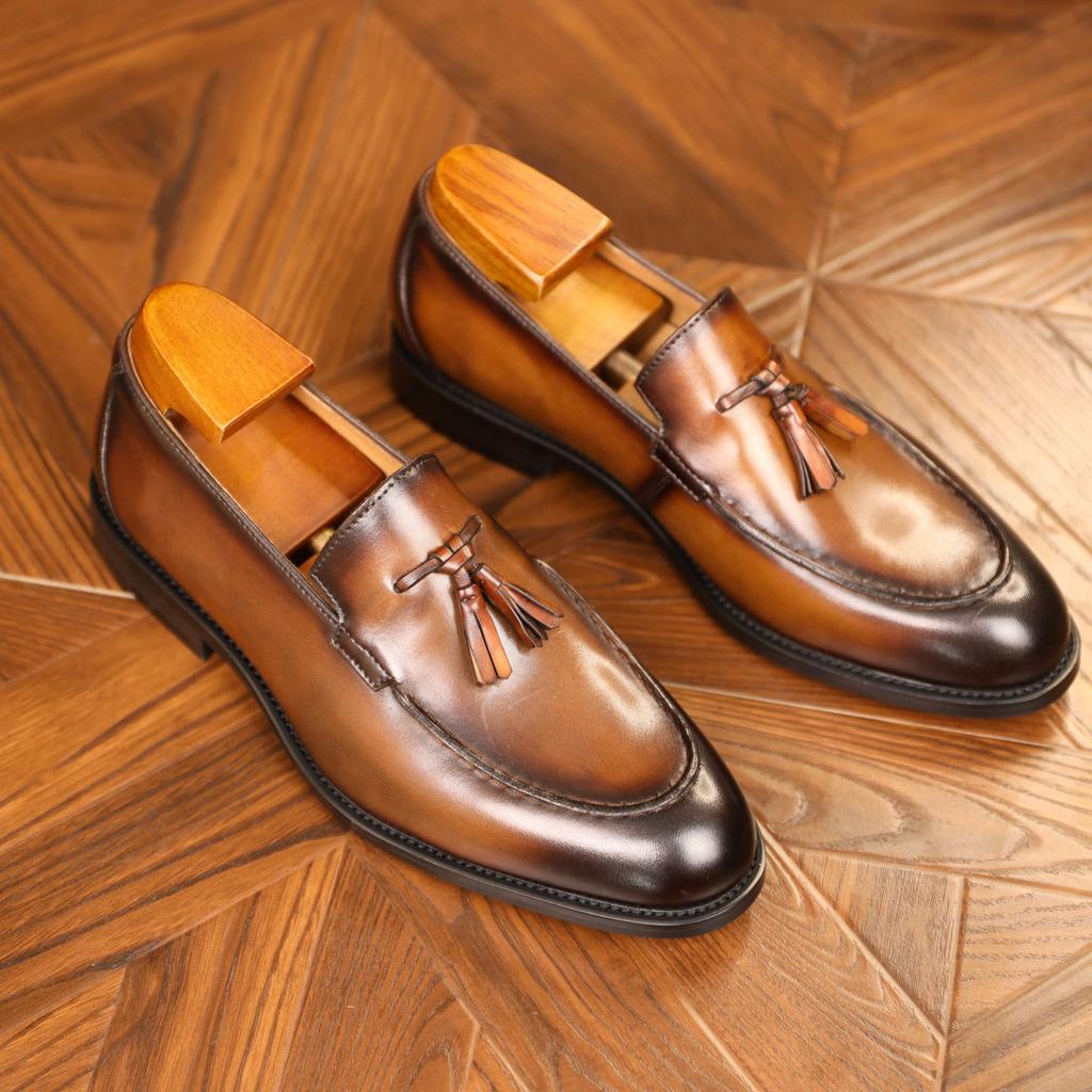 Мужские мокасины с кисточками из коровьей кожи, удобные, без застежек, для свадебной вечеринки, для офиса, для мужчин, классические дизайнерские повседневные мокасины для отдыха на природе