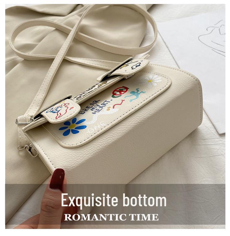 Трендовая женская сумка кроссбоди в стиле колор-блок с граффити - Летняя мода 2023