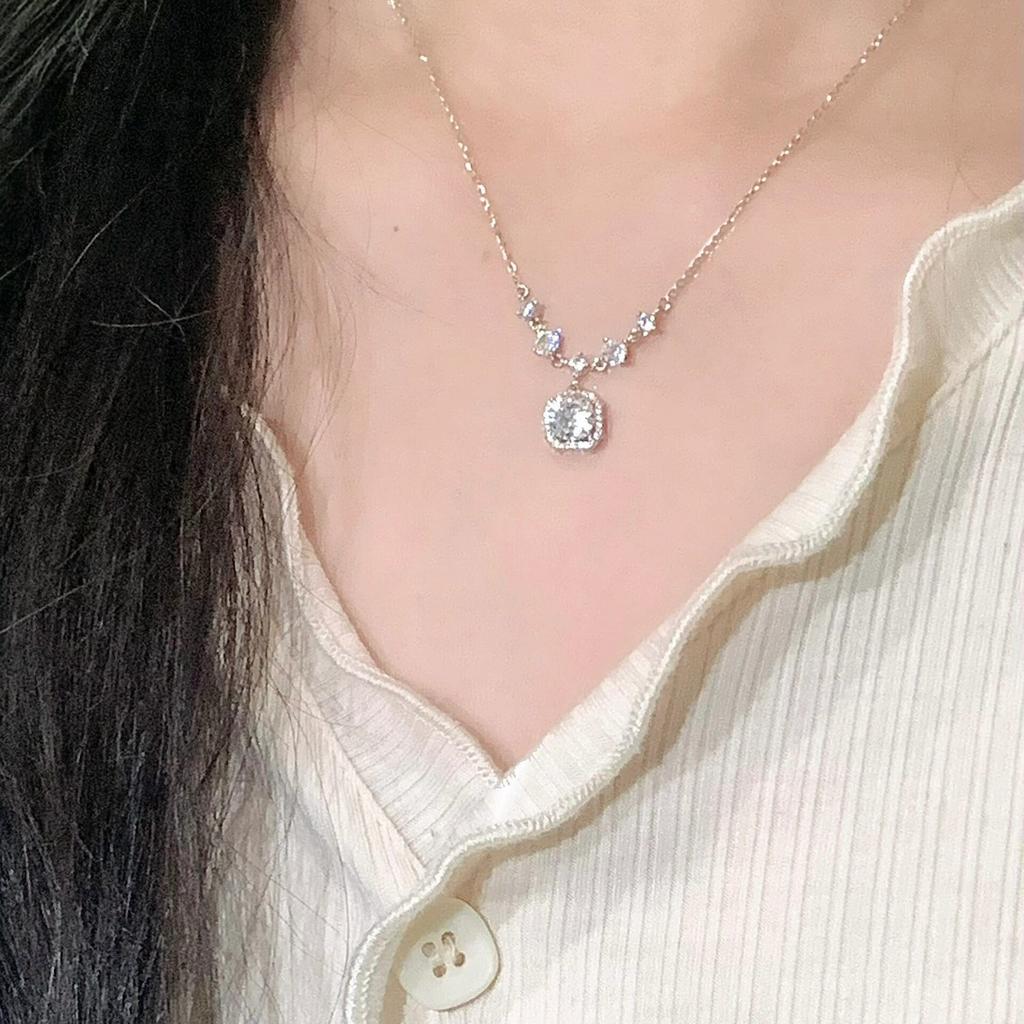 Square diamond zircon necklace women's simple light luxury pendant collarbone chain Qixi Festival Valentine's Day gift for girlfriend