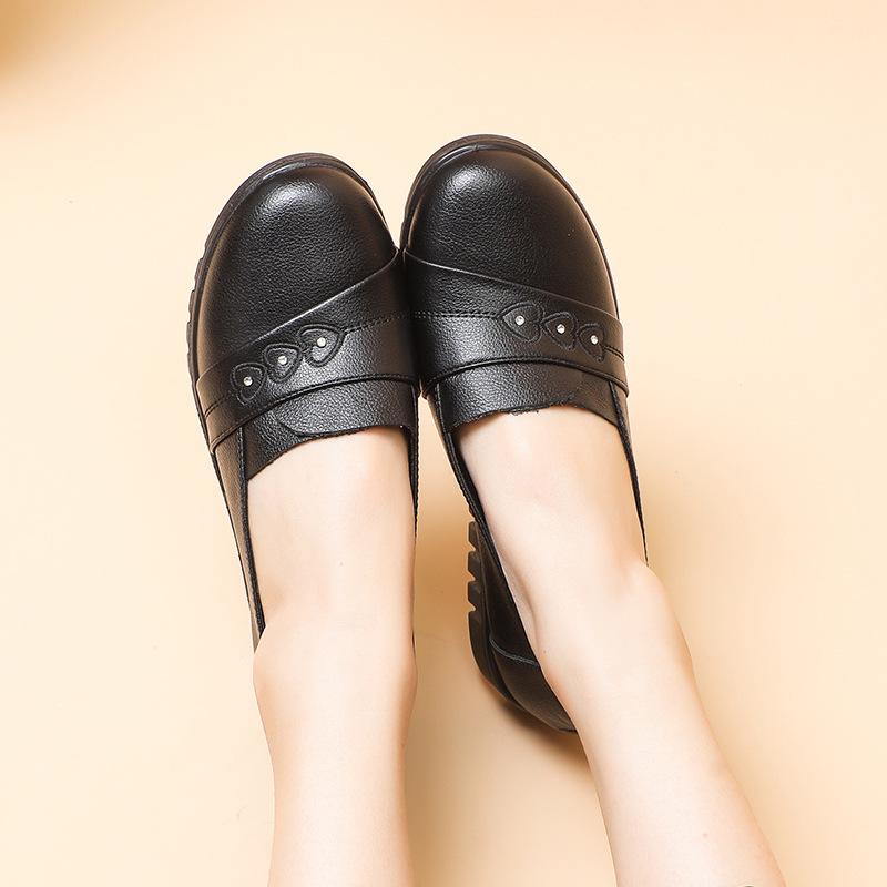[Первый слой коровьей кожи] Новые туфли для мам, одинарные туфли, рабочая обувь из натуральной кожи для женщин среднего и пожилого возраста, плоская подошва, нескользящая обувь f