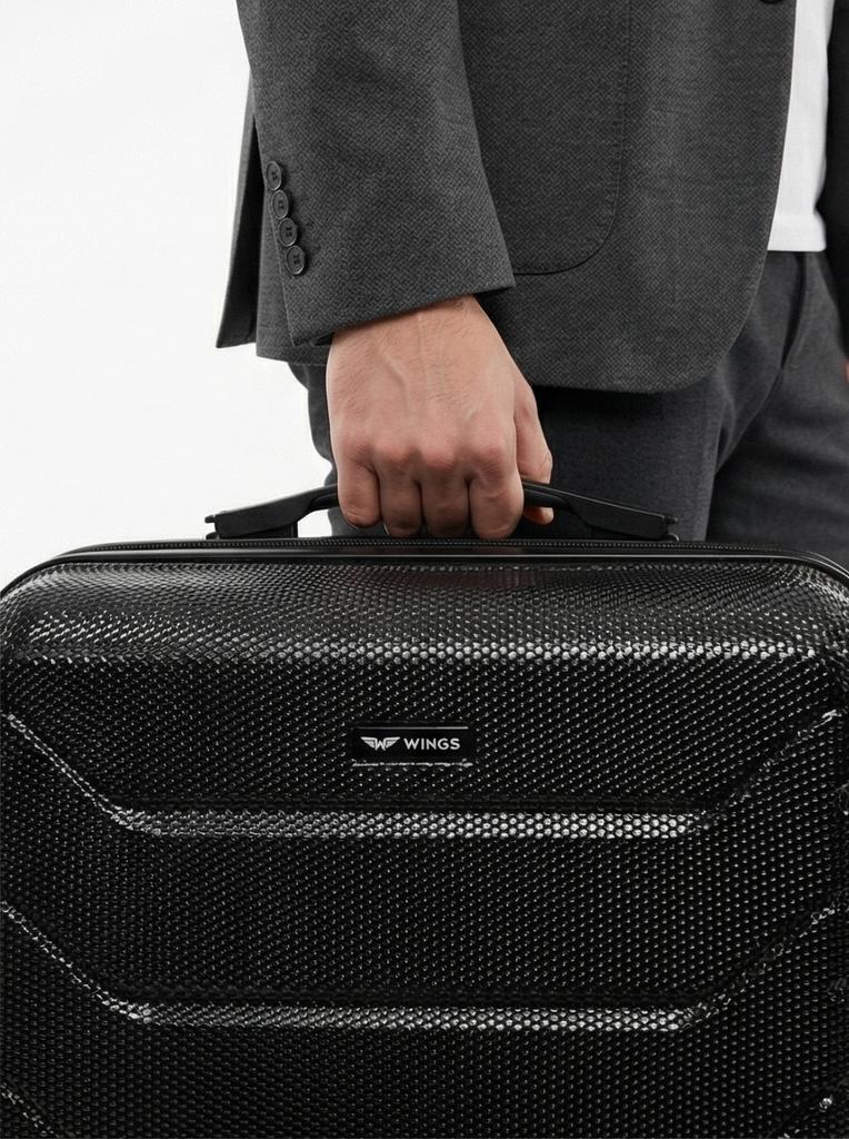 Wings Crake 24" Black Medium Suitcase