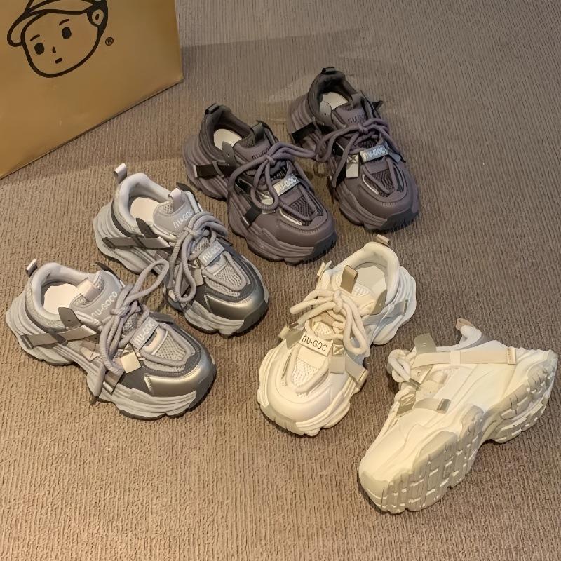 Европейские дышащие кроссовки интернет-знаменитости для папы женские 2025 весна и лето новая кожаная платформа спортивная повседневная обувь универсальные кроссовки для бега