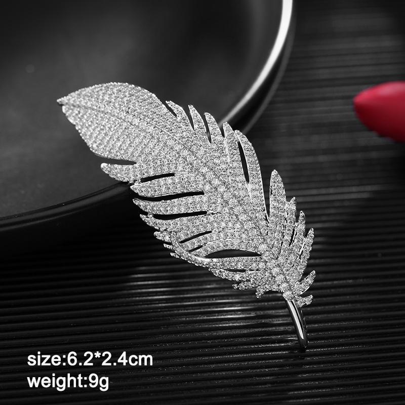 30 Options Women's Brooches Red Black Enamel Heart Shape Crystal Feather Brooch for Clothing Clothes Accessories