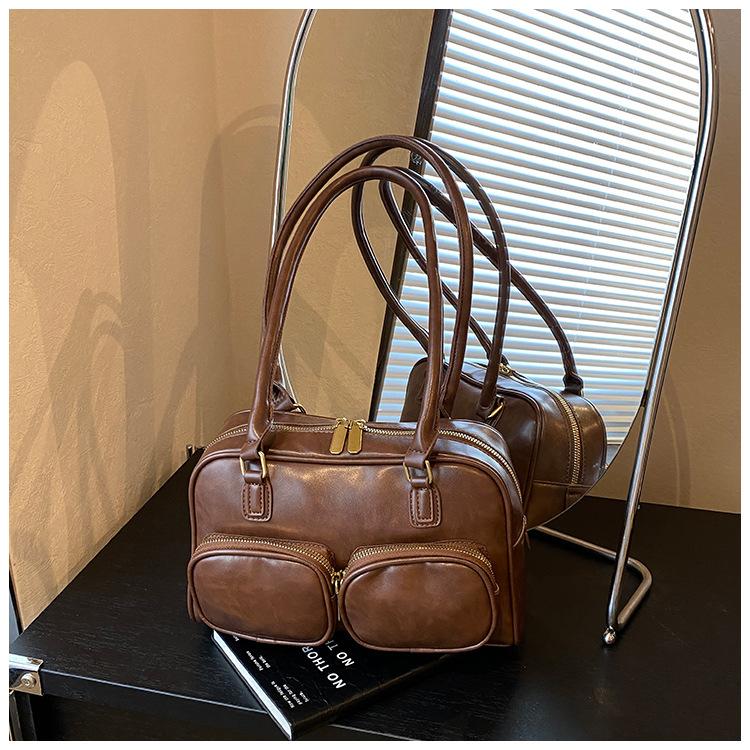 Сумка премиум-текстуры большой вместимости 2025 новая женская сумка осень и зима универсальная на одно плечо подмышечная сумка портативная сумка-подушка