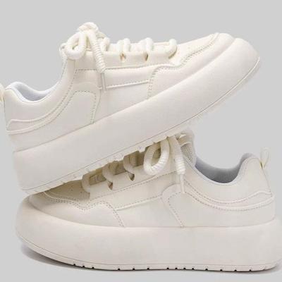 Молочные фуфу с юбкой маленькие белые туфли женские 2025 новые весенние универсальные шикарные туфли на платформе повседневные кроссовки