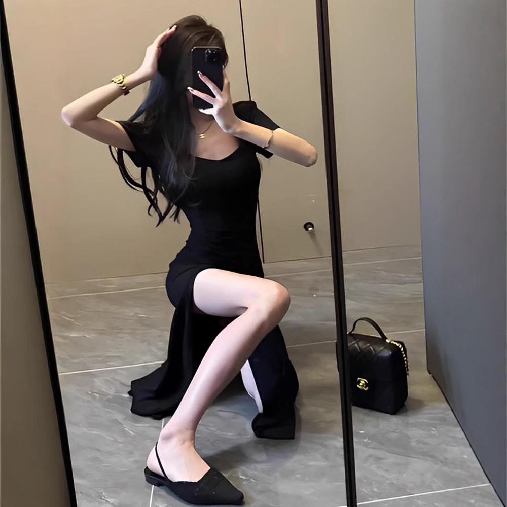 2025 Темпераментное французское приталенное летнее платье с разрезом - Женский сексуальный дизайн с коротким рукавом