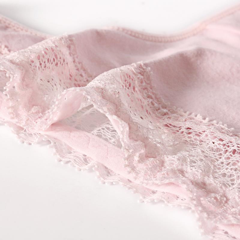 Sexy Women's Cotton Thong Low-Waist Lace Trim G-String Soft Breathable Snug-Fit Panties