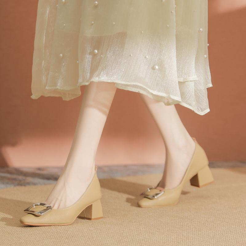 Весенние новые квадратные туфли из мягкой кожи на толстом каблуке с квадратной пряжкой на высоком каблуке универсальные женские туфли-одиночки