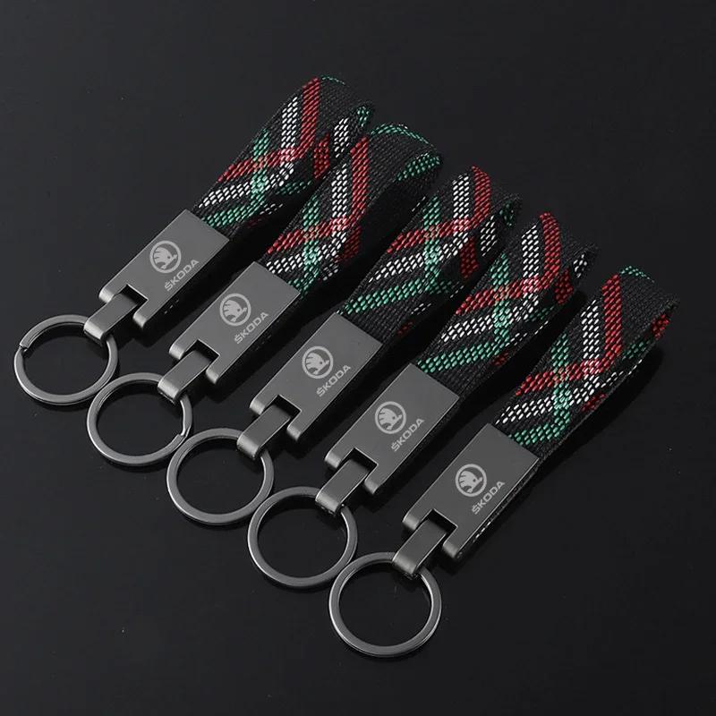 CAPR9 Car Logo Keychain Key Ring Chain Pendant Gifts Styling For Skoda Octavia Rapid Fabia Kodiaq Scala Karoq Kamiq Superb Accessories