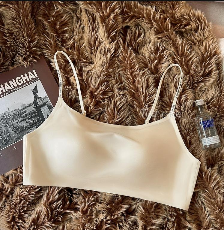 Traceless underwear, women's thin small breasts are gathered, no steel ring tube top, anti-light one-piece bra can be exposed