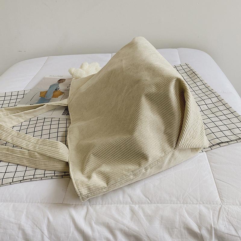 Large Canvas Tote Bag With Zipper Closure For University And Casual Use