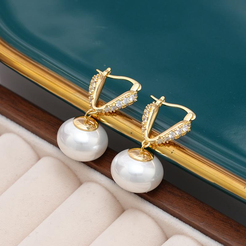 French Fashion Temperament Elegant Versatile Diamond-Encrusted Pearl Earrings Niche Design Light Luxury Earrings