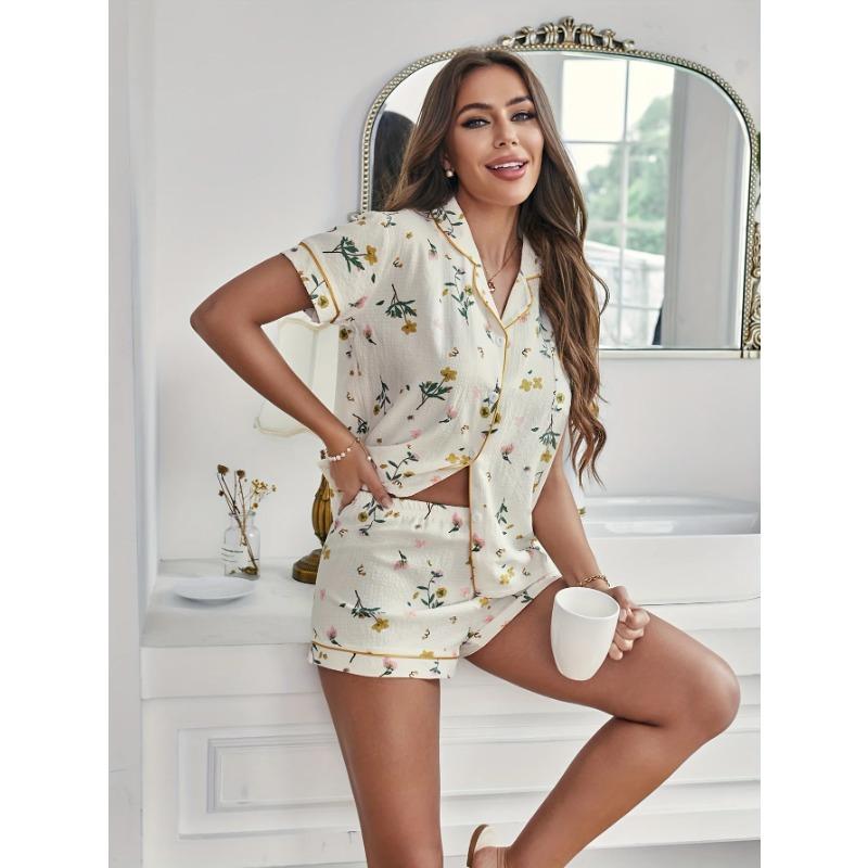 Floral Print Textured Pajama Set Casual Short Sleeve Buttons Lapel Top & Elastic Shorts Women's Sleepwear