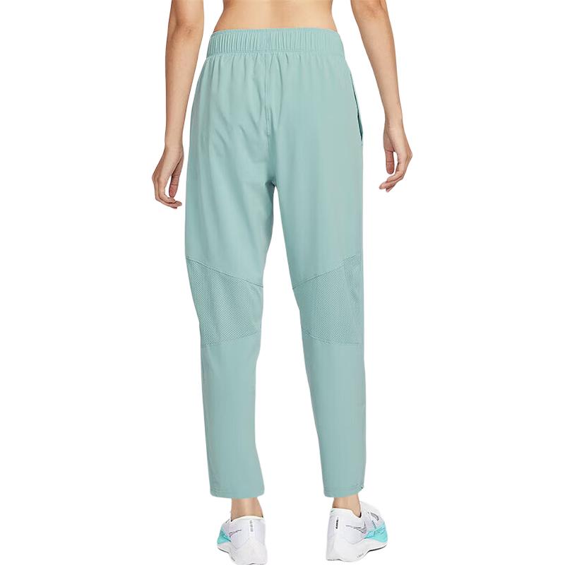 Nike Women's Woven Tapered Capri Pants
