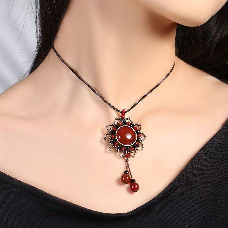GEMCHIC Женское Винтажное Этническое Ожерелье-Колье с Подвеской-Лотосом Красный Камень Жемчужная Чокер Ретро Цепочка на Ключицы Ювелирное Изделие