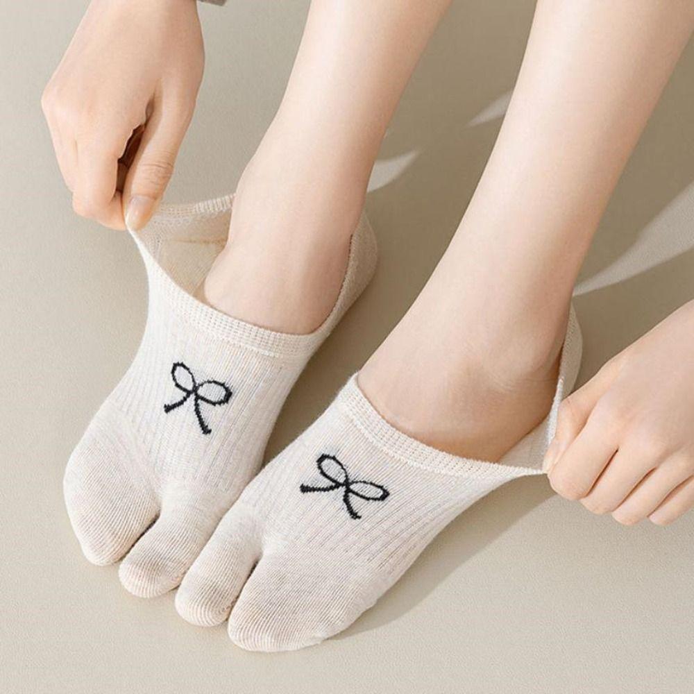 3Pairs Short Tube Two Toe Boat Socks Invisible Split Toe Ankle Socks Fashion Sweet Bow Socks Women