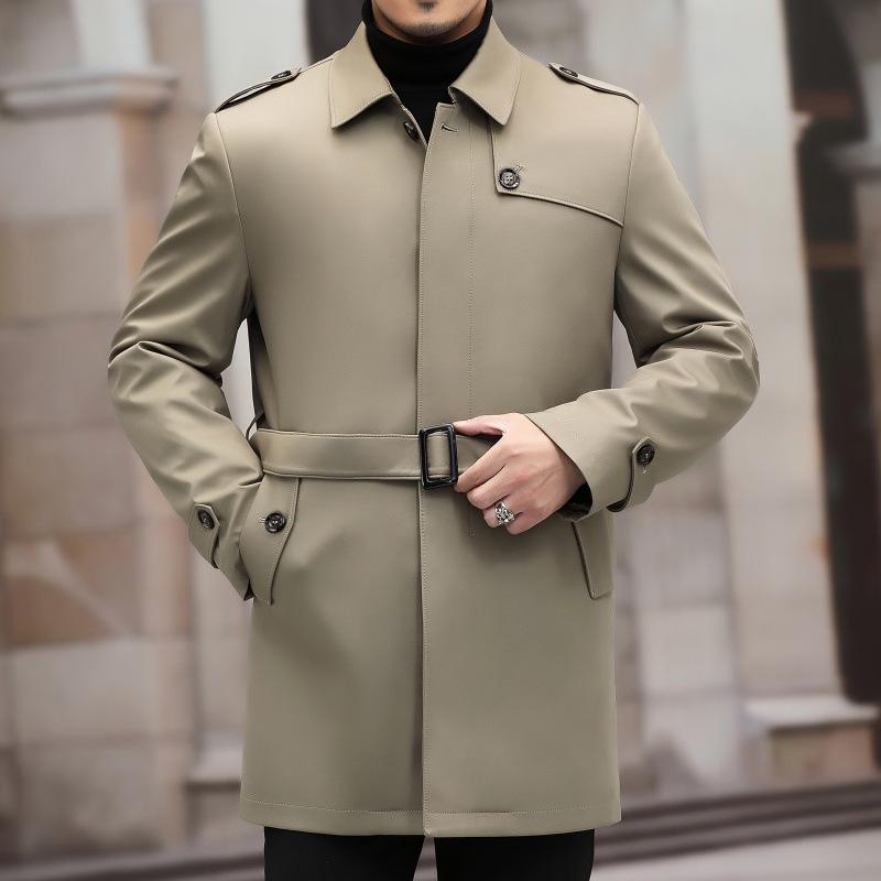 Мужская ветровка средней длины, утолщенная, с отложным воротником и съемной подкладкой из белого утиного пуха.