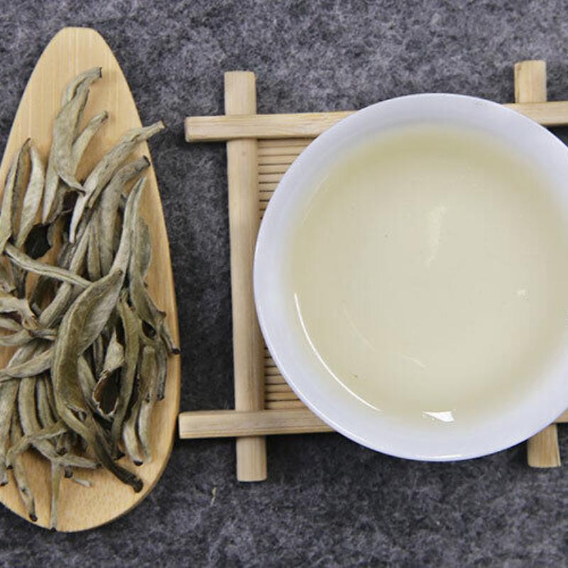 Белый чай Байхао с серебряной иглой особого сорта Чай Бай Хао Инь Чжэнь