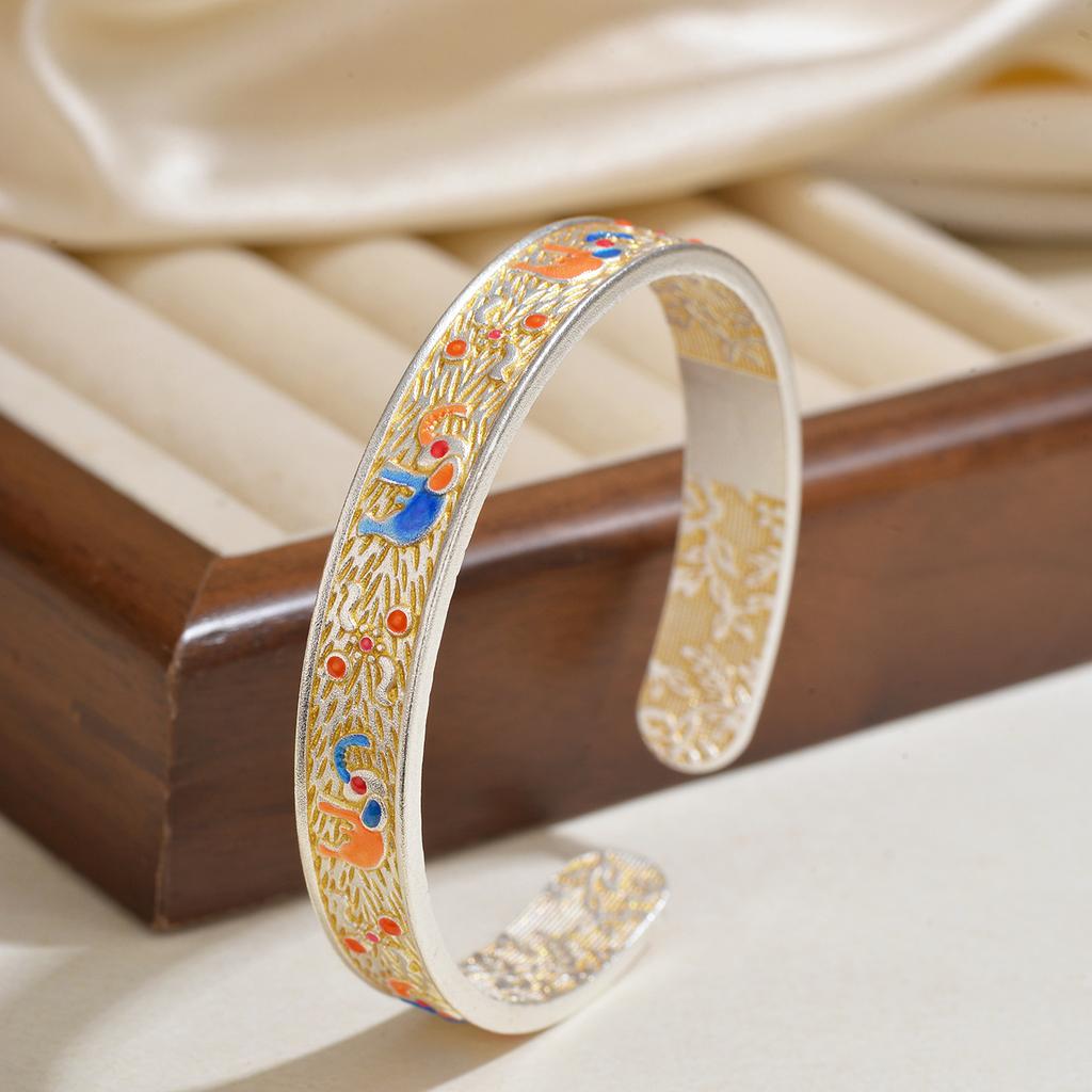 Gold-embossed enamel bracelet featuring a blooming flower and auspicious elephant design, solid, new style, adjustable elephant-shaped bracelet,