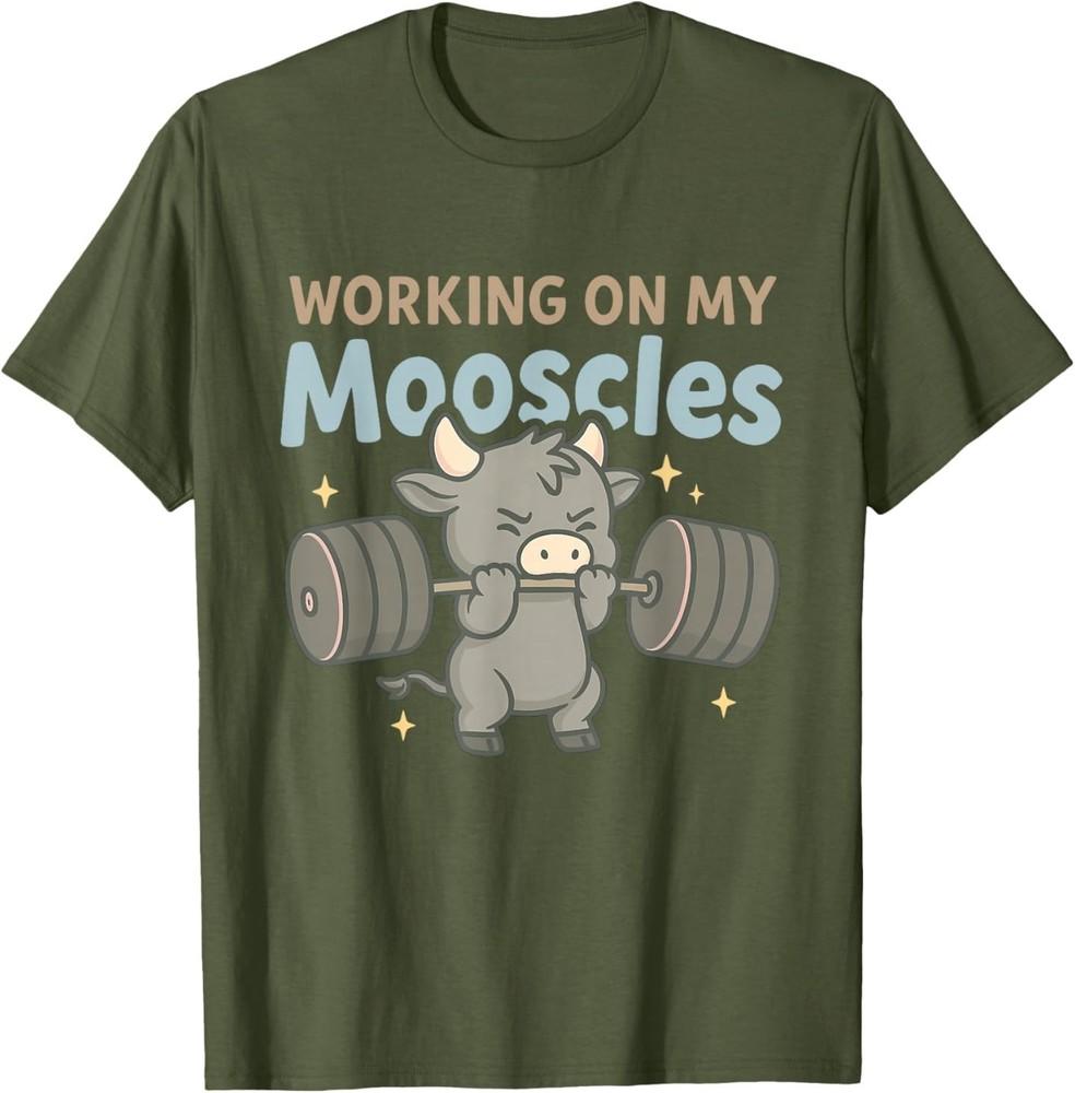 Working On My Mooscles Moo Muscles Workout Design T-Shirt