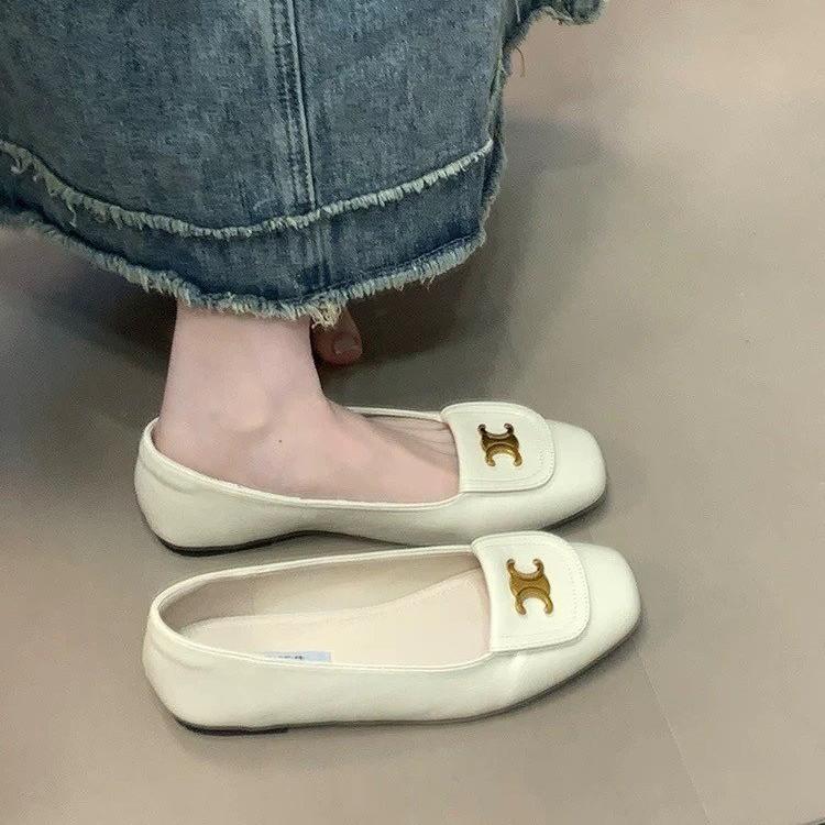 Женские модные повседневные удобные подошвы женские белые эластичные балетки из искусственной кожи с металлическими буквами на одну ногу