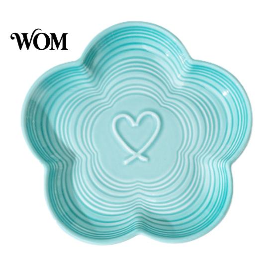 Shallow Pet Dining Plate Elevated Ceramic Bowl with Raised Stand, Flower Shape Whisker Friendly Cat Food Stand Feeding for Neck Protection, Anti Slip