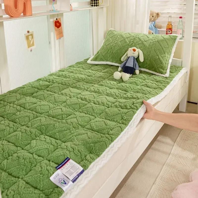 Зимние теплые фланелевые наматрасники для домашнего общежития, мягкие толстые покрывала, покрывало для кровати размера «queen size», тонкие стеганые татами