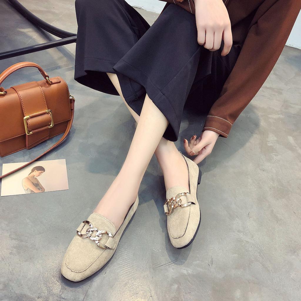 2024 Spring Fashion Solid Color Shallow Mouth Flat Shoes for Women Metal Decoration Slip-on Loafers for Women Flat Large Size
