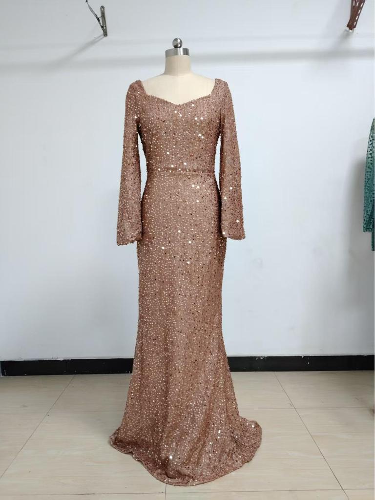 Вечернее платье с V-образным вырезом и рукавами-трубами, украшенное пайетками, 2025