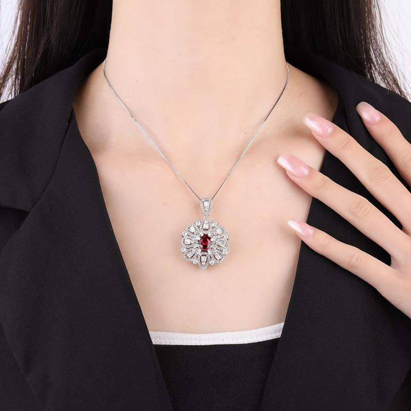 Ювелирные изделия Медное дно Золотое покрытие Имитация ветра Сокровище Капля воды Полый кулон Ожерелье Главный камень 7 * 9